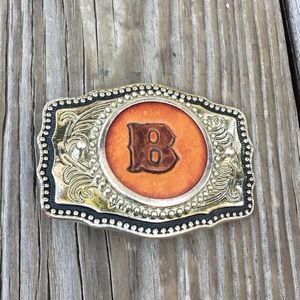 Western Style Belt Buckle w/ Leather Center